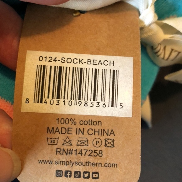 Simply Southern And SockSmith Socks Bundle Of Four Graphic Print - Picture 9 of 9